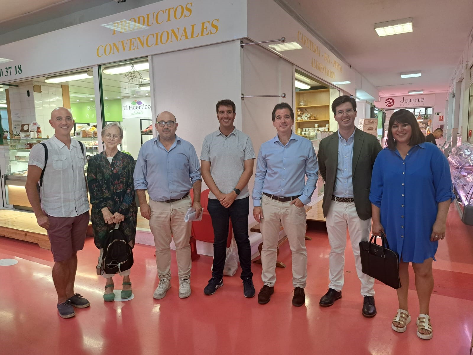 De izda a dcha: Soltxaga, Jaurrieta, Montoya, el alcalde Alcuaz, el consejero Irujo, Ezkurra y Grocin.