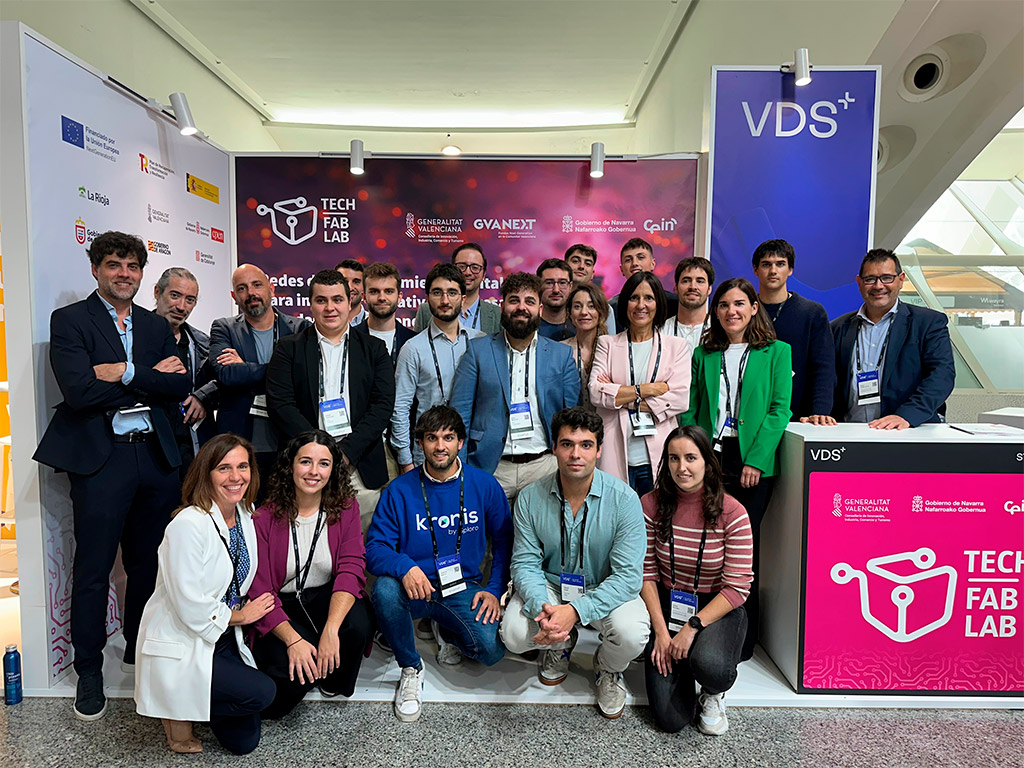 El equipo de CEIN junto a las empresas participantes
