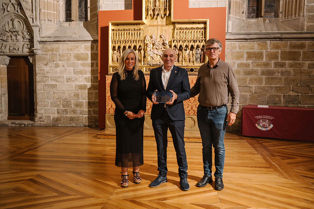 De izda a dcha: Garbiñe Basterra, Humberto Bustince y Sergi Girona. 