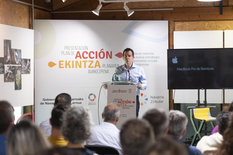 El consejero Irujo durante la presentación del nuevo plan de acción de Navarra Zirkular