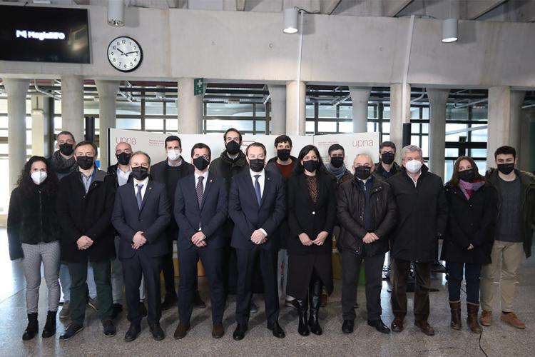 Autoridades y personal investigador encargado del desarrollo del proyecto