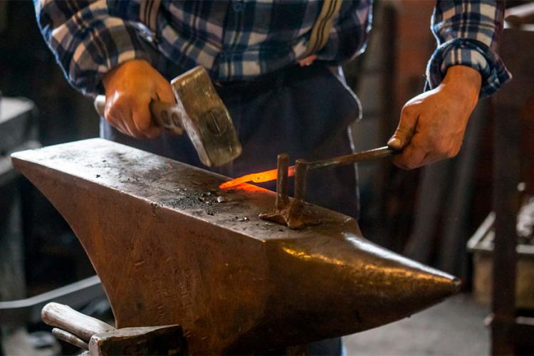 A lo largo de esta semana se podrá acudir a distintos talleres de trabajo, entre ellos, dos de forja en Izurdiaga y Ayegui.