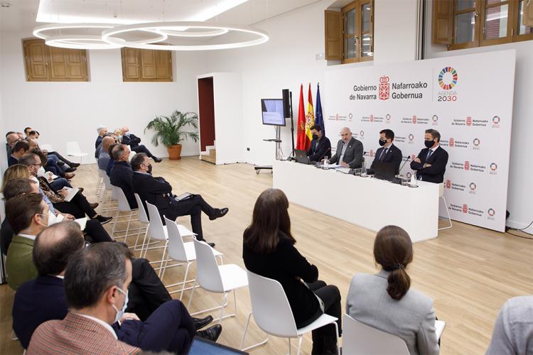 Representantes de empresas, entidades académicas y profesionales en el encuentro para impulsar una asociación para la industrialización de la construcción