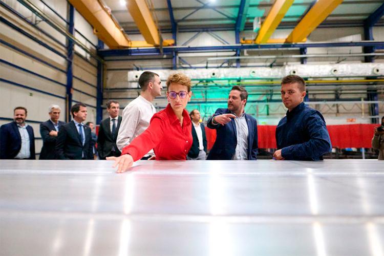 La Presidenta Chivite visita la empresa Mepef