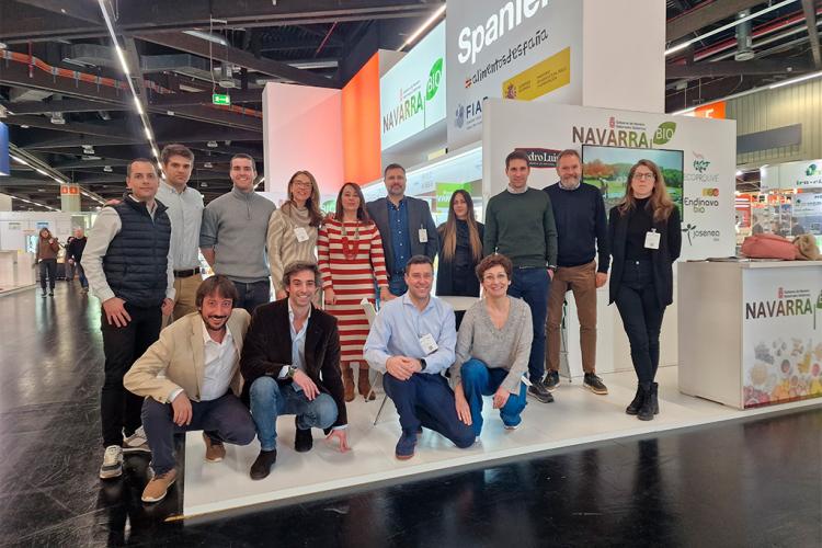 Representantes de empresas navarras participantes en el stand agrupado del Gobierno foral