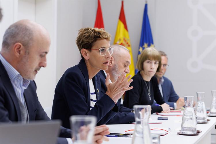 La Presidenta Chivite, en el transcurso de la reunión
