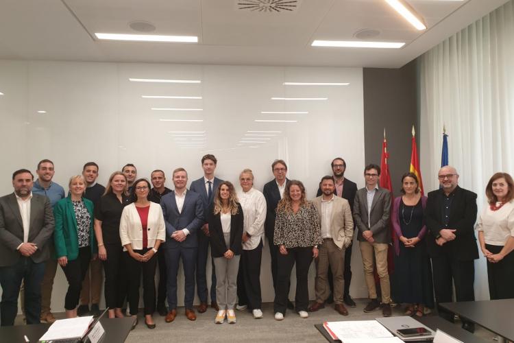 Reunión de inicio del proyecto.  
