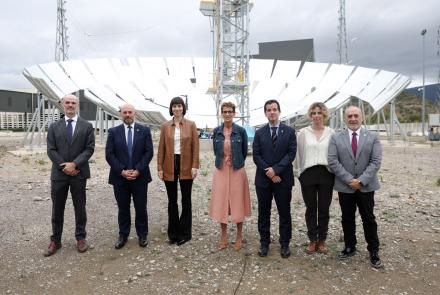 De izda. a dcha., Pablo Ayesa, José Luis Arasti, Diana Morant, María Chivite, Mikel Irujo, Lucía Echegoyen y Juan Cruz Cigudosa.