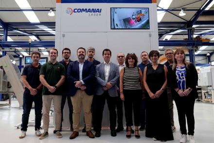 El consejero Irujo, con el resto de participantes en la visita.