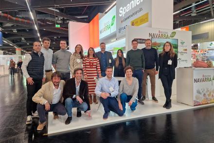 Representantes de empresas navarras participantes en el stand agrupado del Gobierno foral