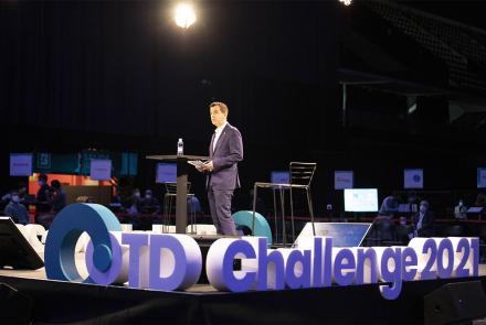 El consejero Irujo, en la apertura de las jornadas OTD Challenge, hoy en el Navarra Arena. 
