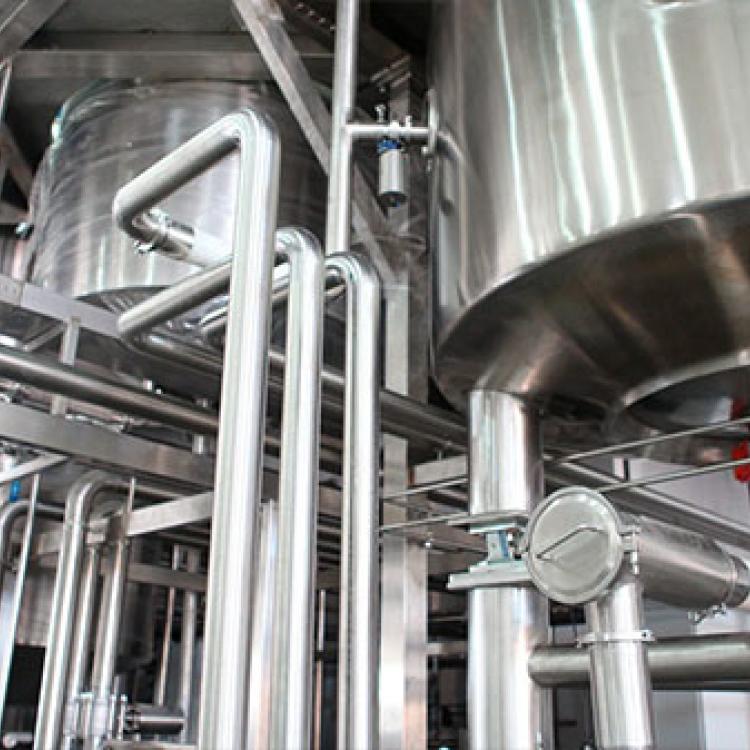 Tuberías y depósitos industriales